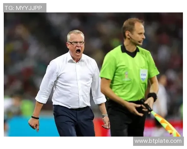 足球场上撞人的球星是谁 他为何引发球迷和媒体广泛关注