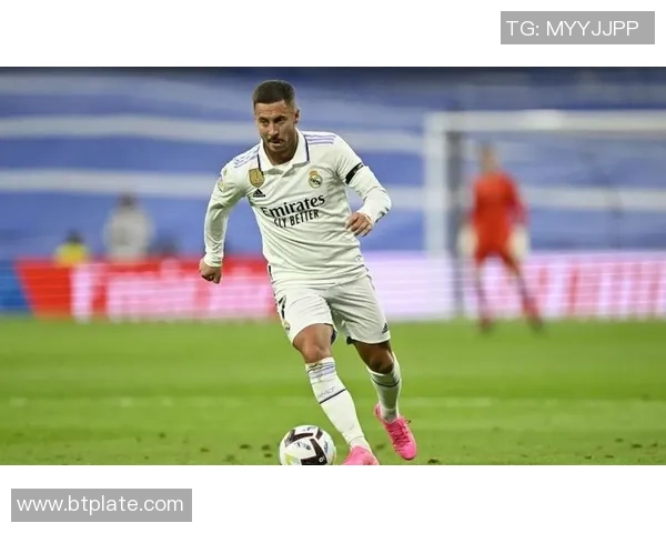 足球历史巨星现状分析:从巅峰时刻到退役后的新篇章 足球历史巨星现状分析:从巅峰时刻到退役后的新篇章